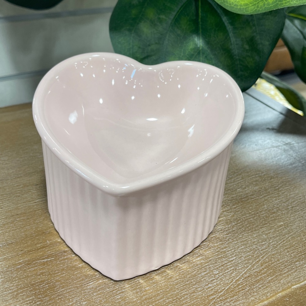 Pastel Pink Heart Shaped Ceramic Elevated Pet Food Water Dish Dog or Cat NEW